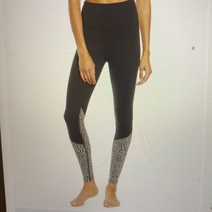 Beyond Yoga Back Me Up High Waist Leggings - XS